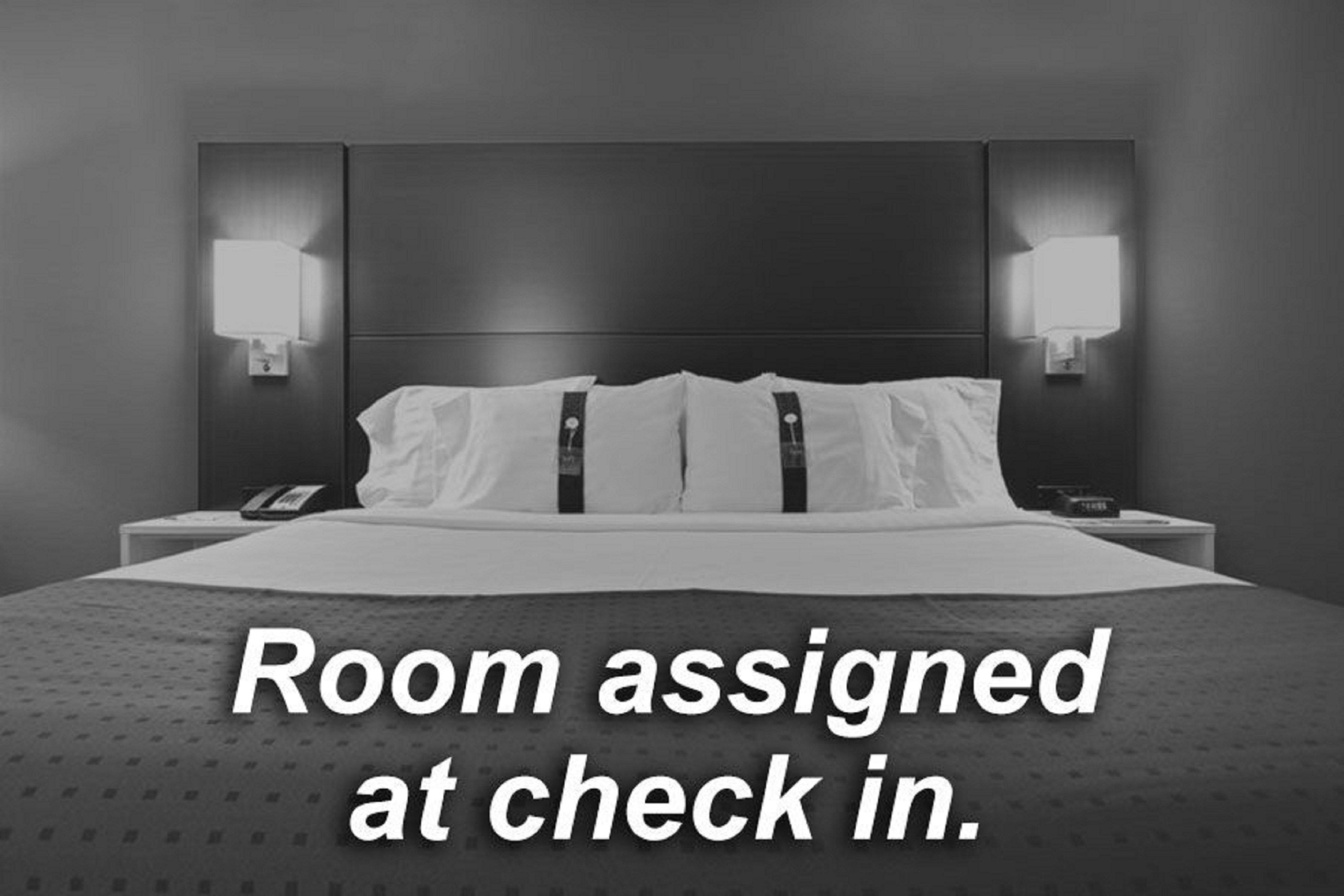Holiday Inn Express Cedar Rapids - Collins Road By Ihg Eksteriør bilde