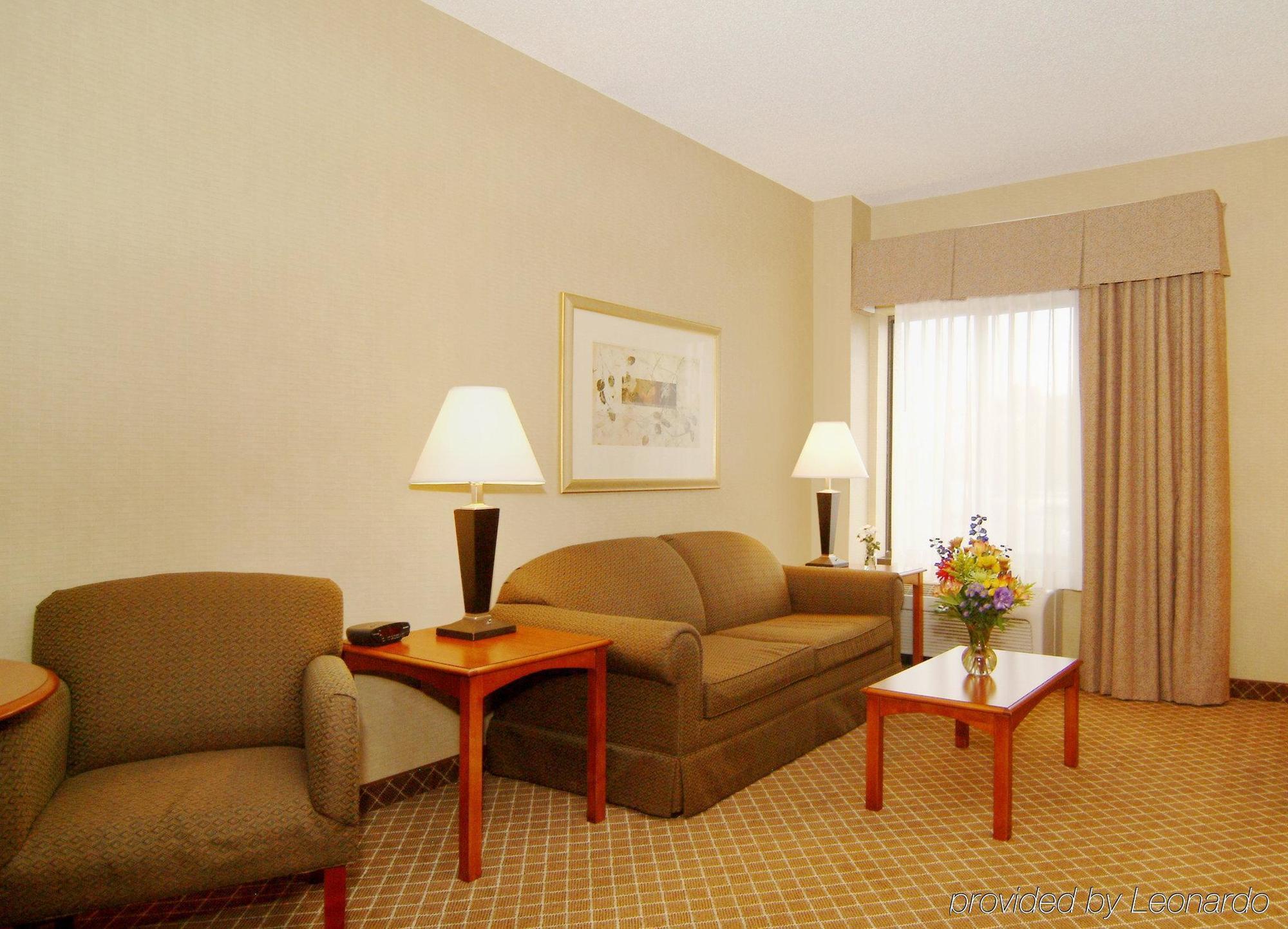 Holiday Inn Express Cedar Rapids - Collins Road By Ihg Rom bilde