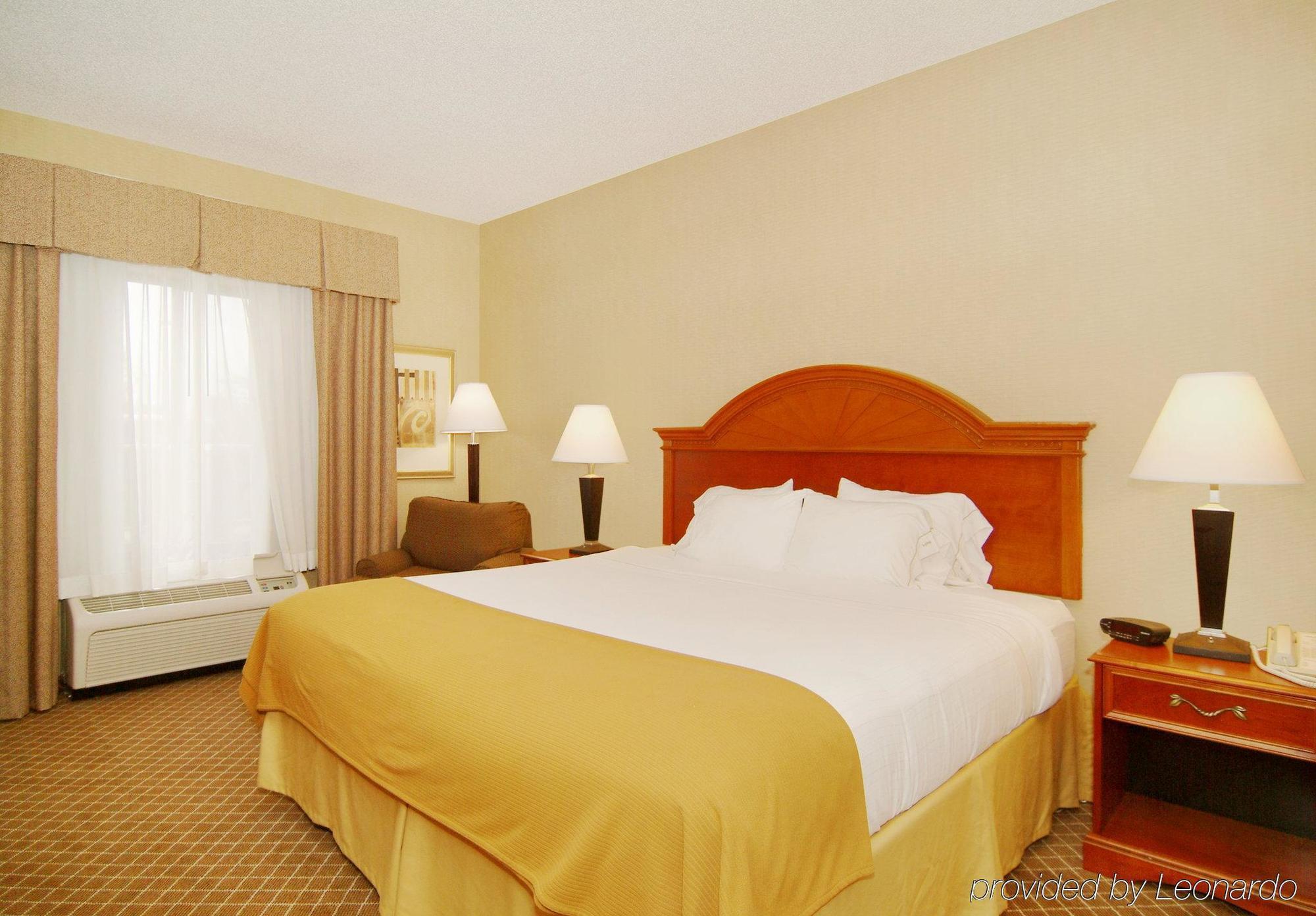 Holiday Inn Express Cedar Rapids - Collins Road By Ihg Rom bilde