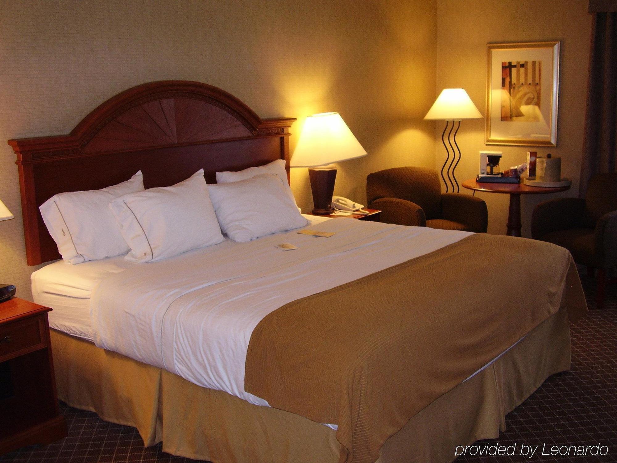 Holiday Inn Express Cedar Rapids - Collins Road By Ihg Rom bilde