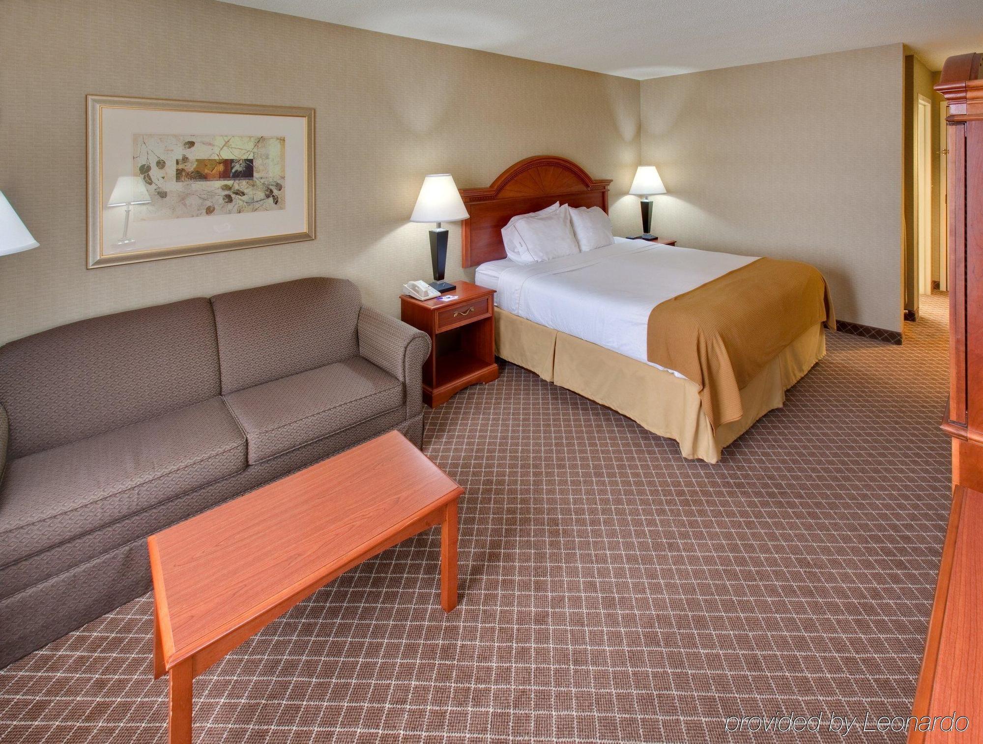 Holiday Inn Express Cedar Rapids - Collins Road By Ihg Rom bilde