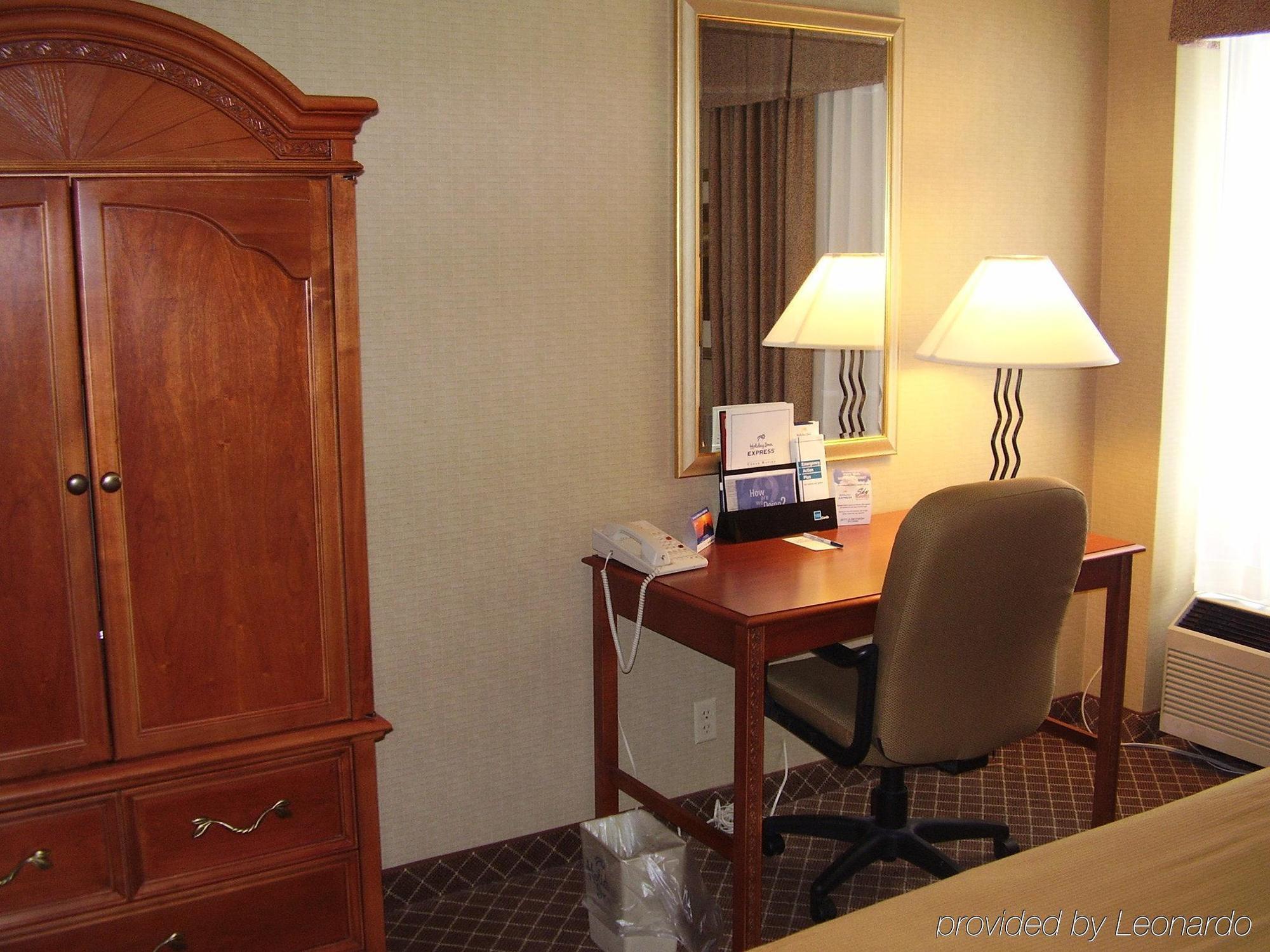 Holiday Inn Express Cedar Rapids - Collins Road By Ihg Rom bilde