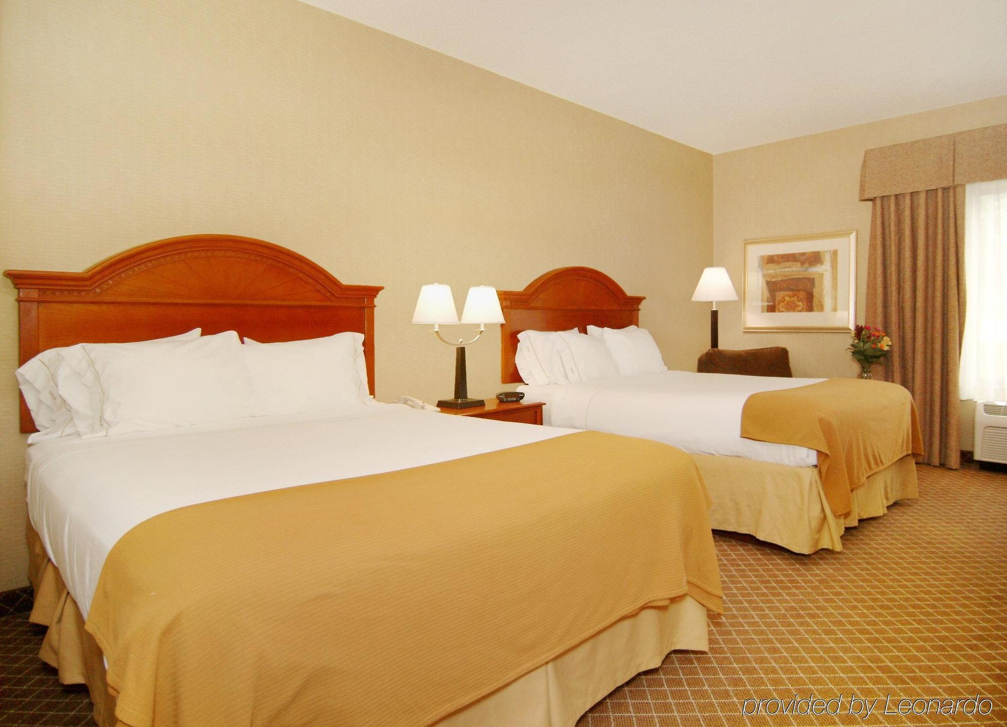 Holiday Inn Express Cedar Rapids - Collins Road By Ihg Rom bilde